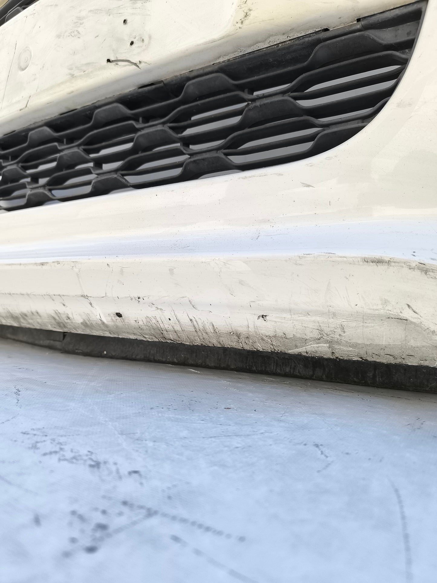 Paraurti anteriore bianco Citroën C3 Picasso anno 2013 ecoAG7511