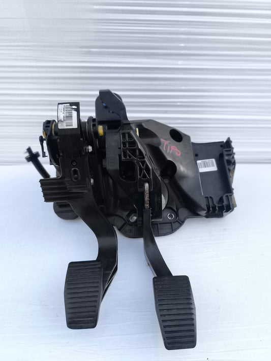Pedaliera Freno / Frizione Fiat Tipo anno 2016 1.3 / 1.6 Multijet Cod: 2583561045 ecoAG7824