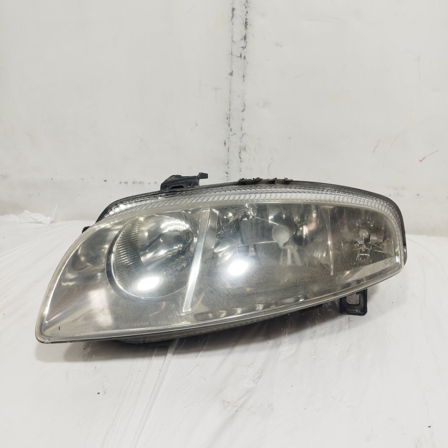 Fanale anteriore sx Alfa Romeo GT 2003-2010 cod: 60681584 ecoAC14767