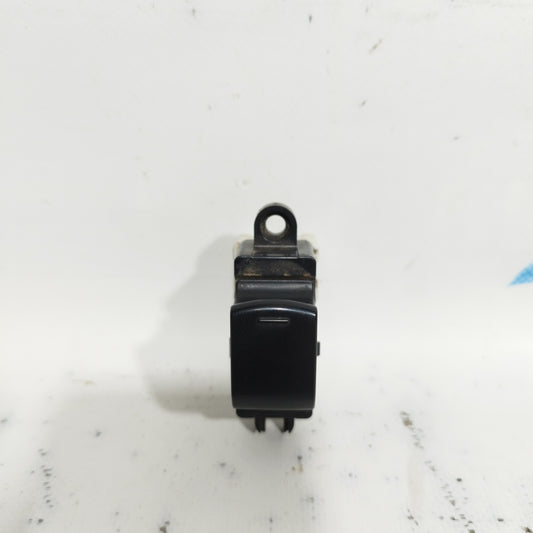 Nissan Micra K13 2013 ecoAC8592 Schalter vorne rechts