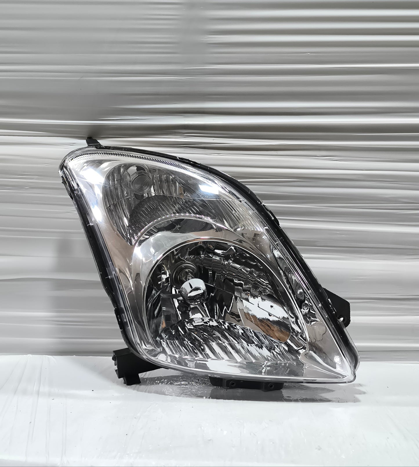 Fanale anteriore dx Suzuki Swift 2004-2010 DEPO ecoAG9647