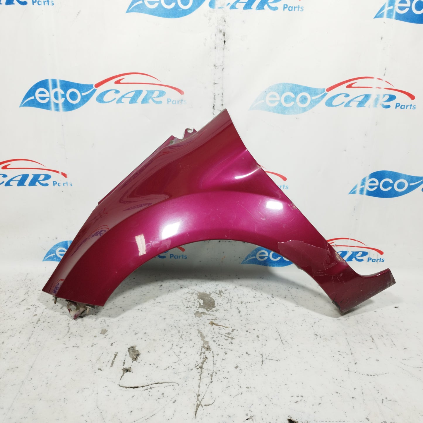 Front mudguard left burgundy Ford Fiesta 2010 ecoAC8689