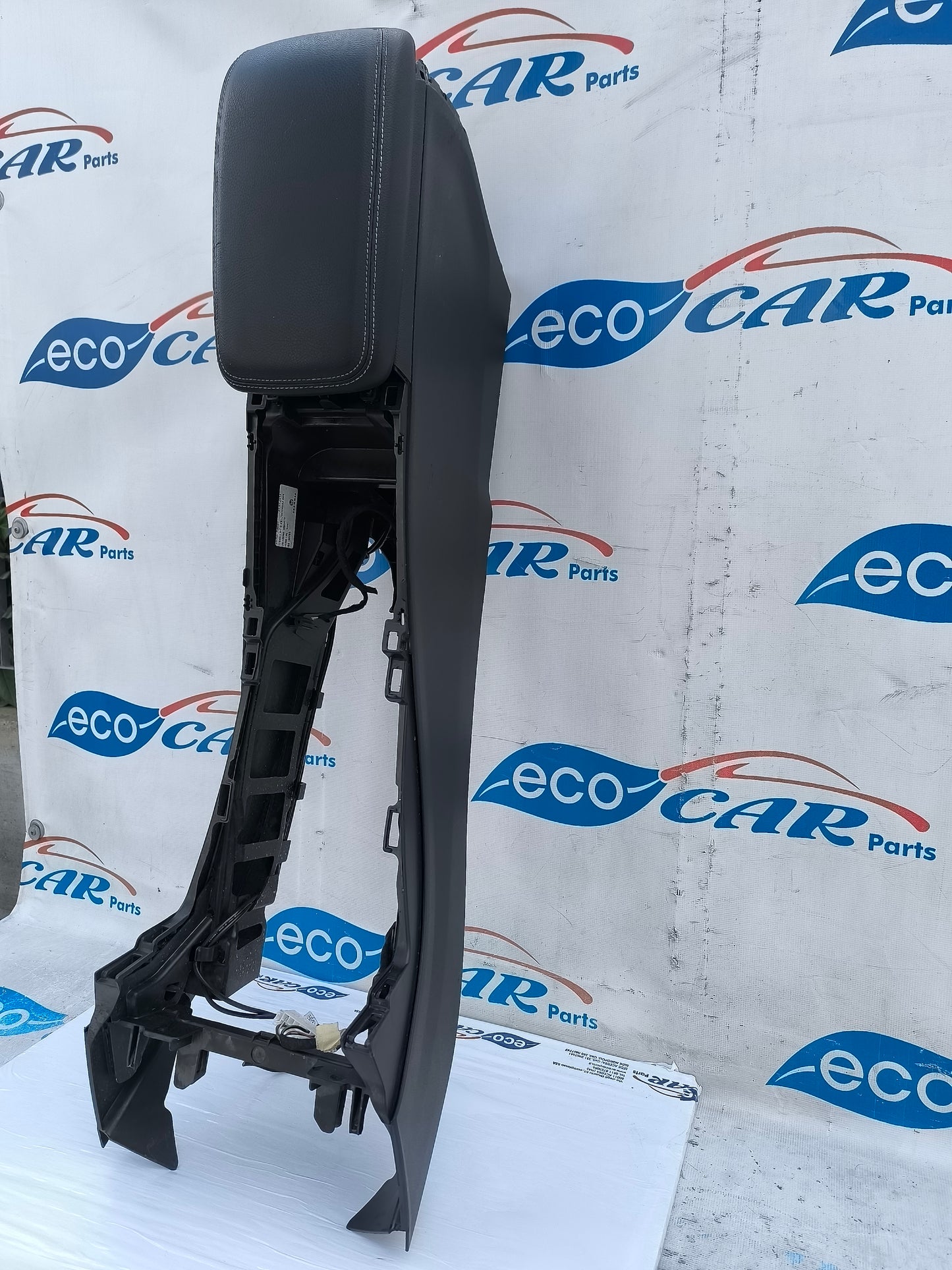 Central tunnel with armrest Mercedes A-Class W176 Cod. 1766800900 ecoAG5936