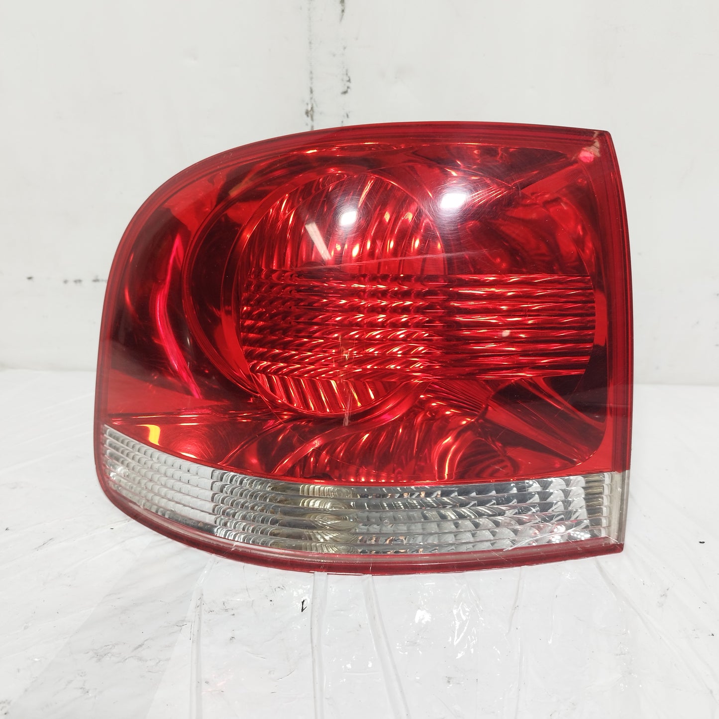 Fanale posteriore sx Volkswagen Touareg 2003 ecoAC15127