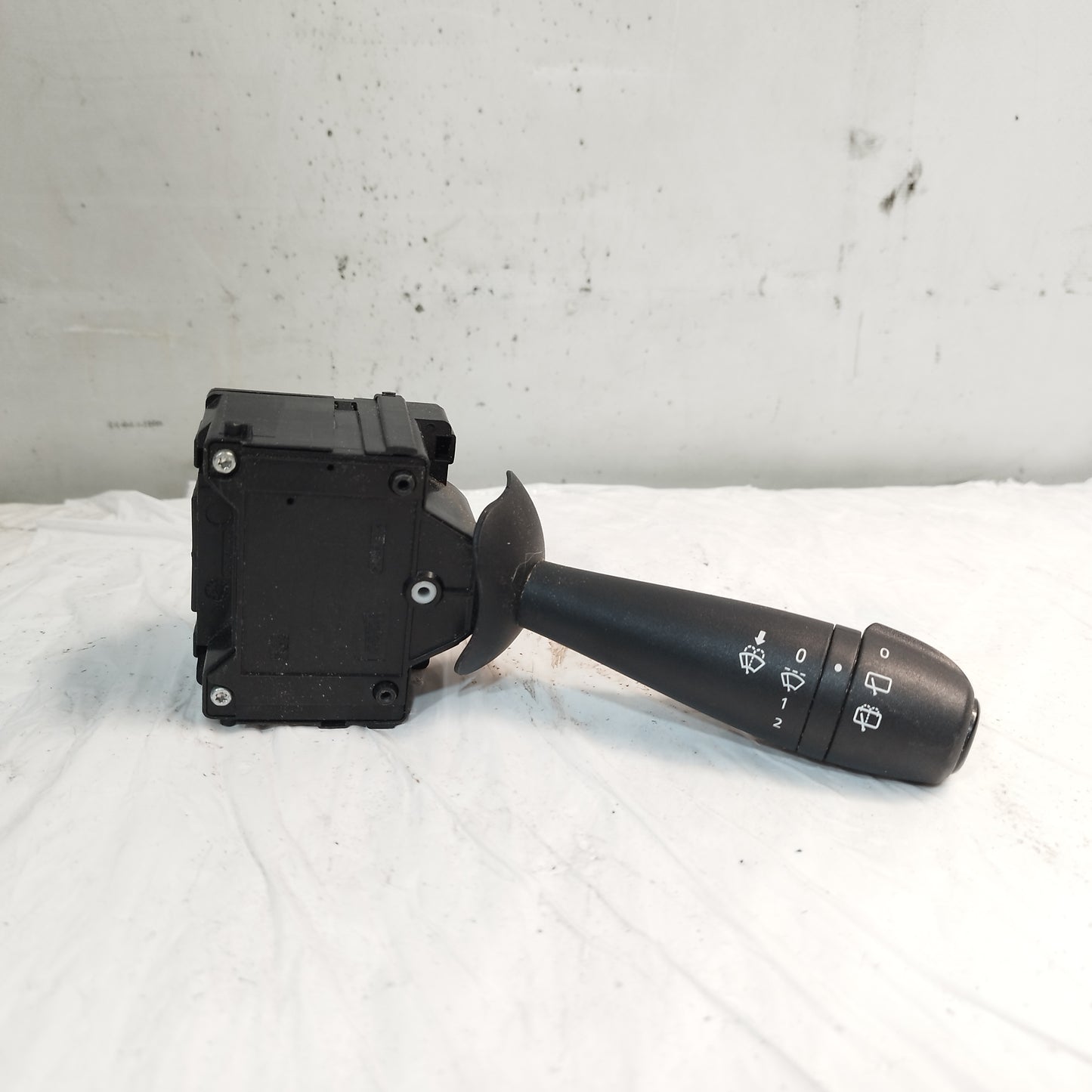 Leva comando tergicristallo Dacia Sandero II (B8) 2012-2020 cod: E10645659 ecoAC16354