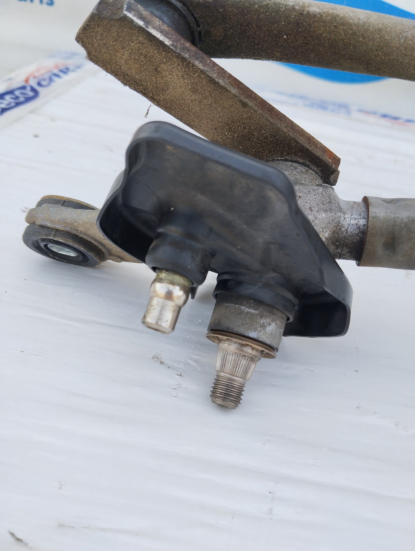 Front wiper motor Toyota Yaris 2013 code: 85110-0d190 ecoAG5379