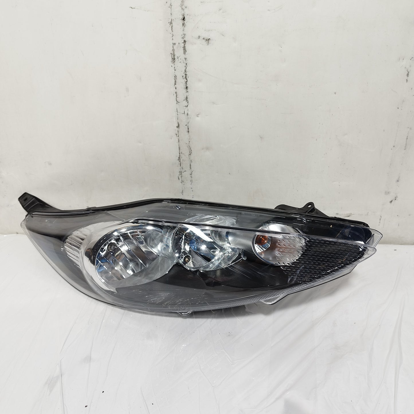 Fanale anteriore dx Ford Fiesta VI MK7 2008-2012 TYC ecoAC16412