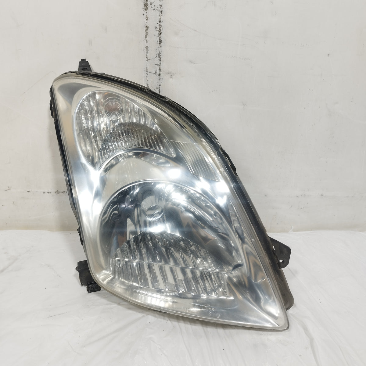 Fanale anteriore dx Suzuki Swift 2004-2010 cod: 35100-62J11 ecoAC16698