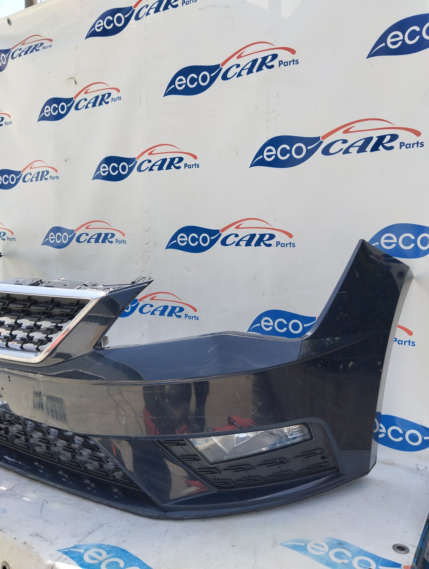 Dark blue front bumper Seat Leon 2016 ecoAG4595