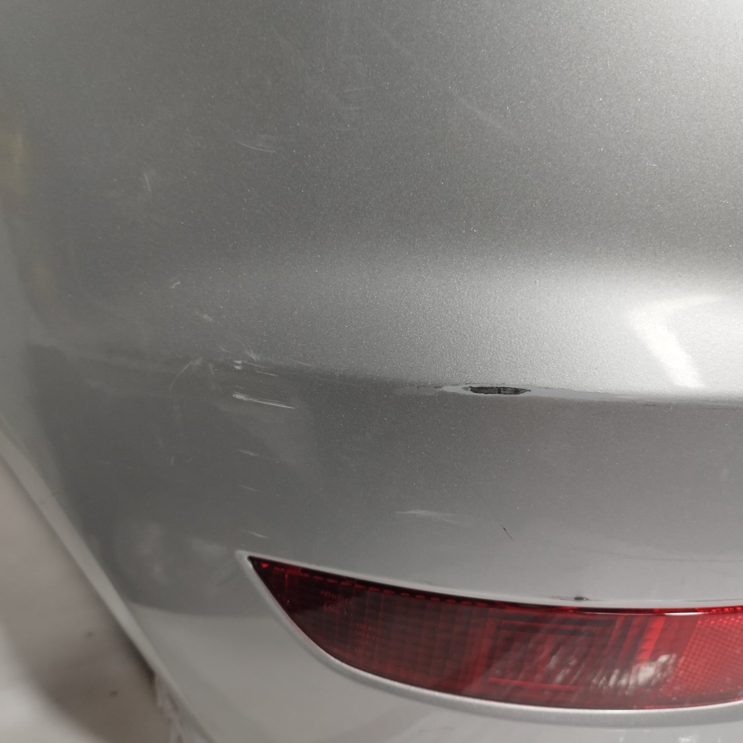 Paraurti posteriore grigio Ford Fiesta MK7 2008-2017 ecoAC15383