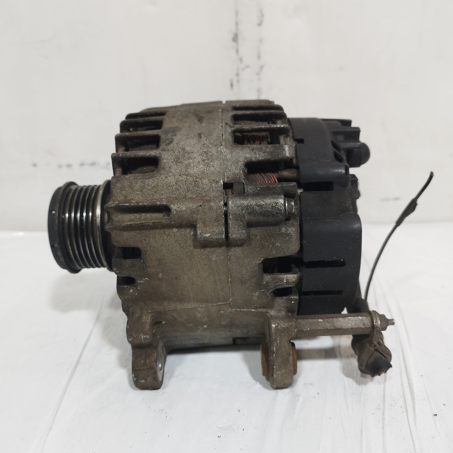 Alternatore Audi / Volkswagen Golf 6 2.0 TDI 2010 2 pin cod: 03L903023A ecoAC15329