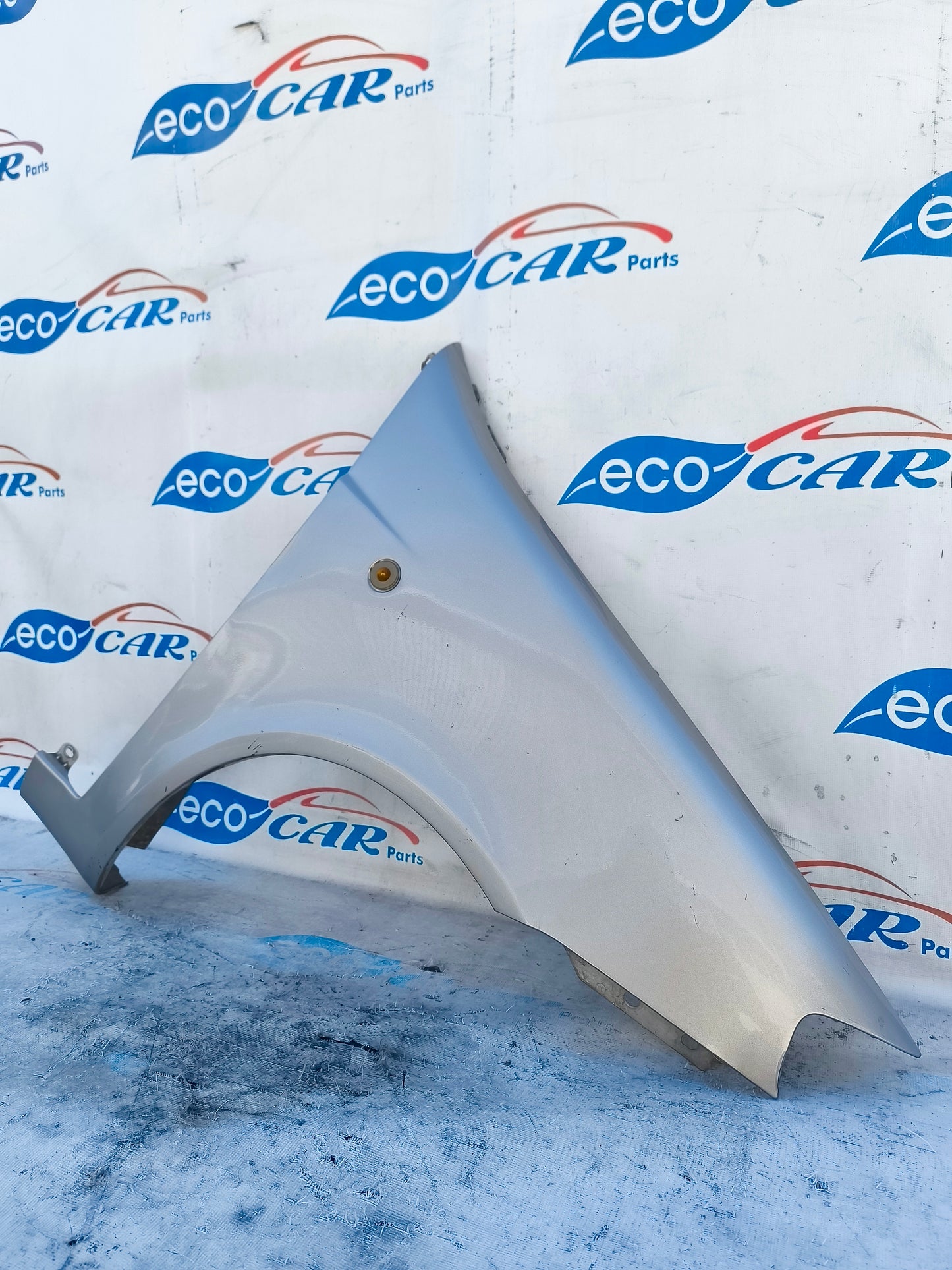 Silbergrauer rechter Kotflügel Fiat Punto 2005 ecoAG5720