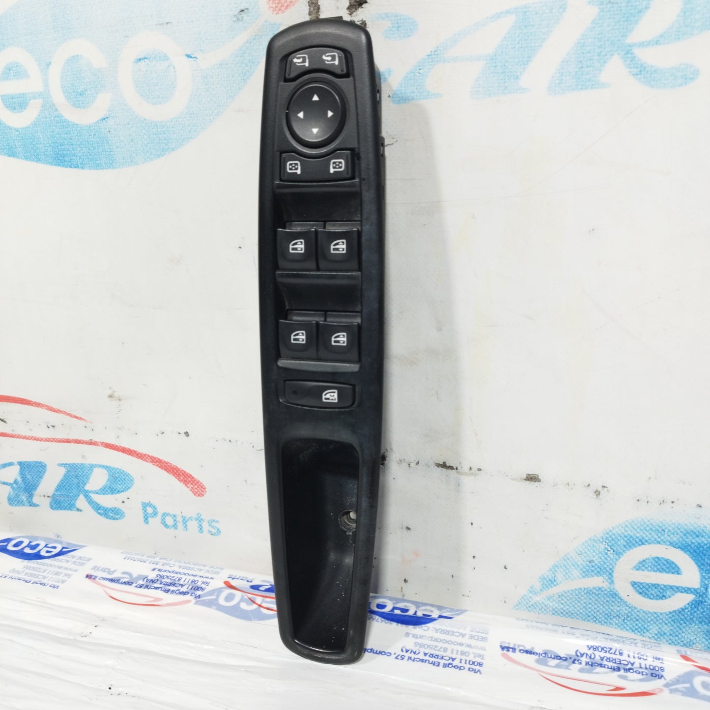 Pulsantiera anteriore sx Renault Megane 2010 Cod: 809610017R ecoAC10841