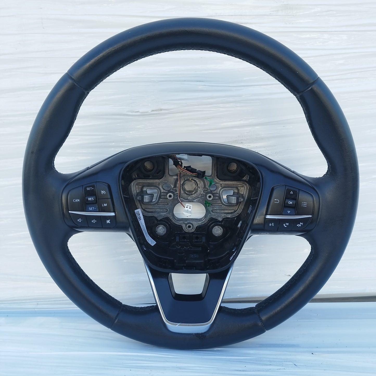 Volante con comandi Ford Focus 2020 cod: 34246312F ecoAC15687