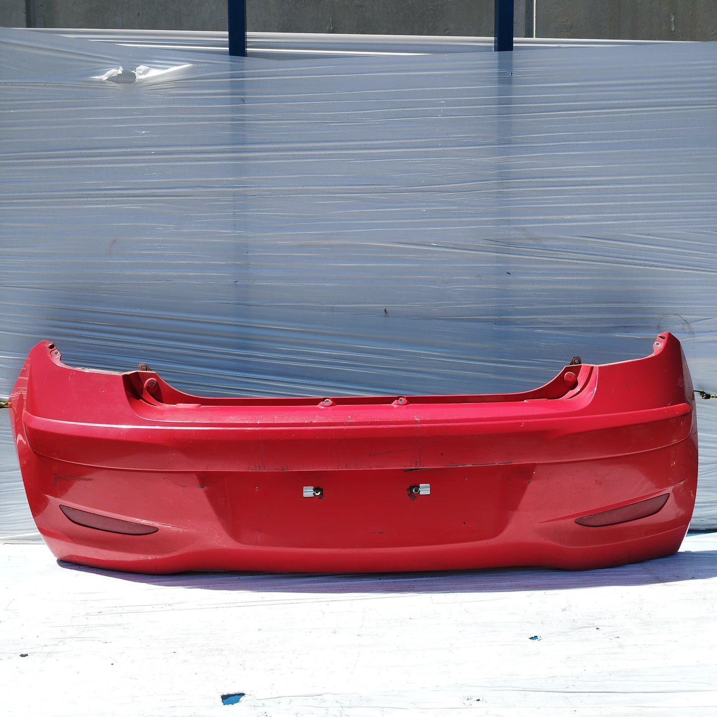 Paraurti posteriore rosso Hyundai I10 I (PA) 2011-2013 Restyling cod: 86611-0X210 ecoDM147
