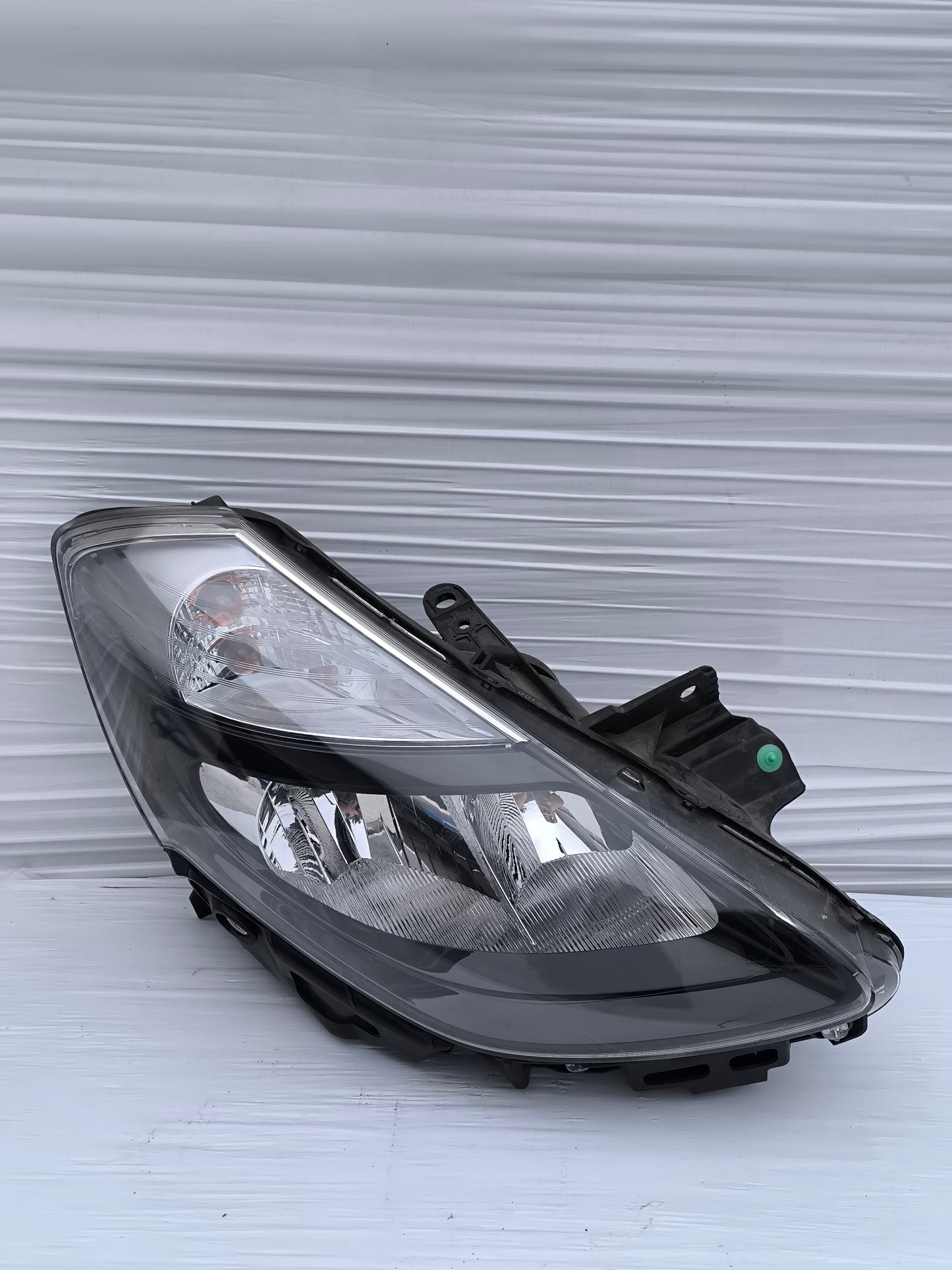 Fanale anteriore dx Renault Clio III (X85) anno 2009-2012 ecoAG8390