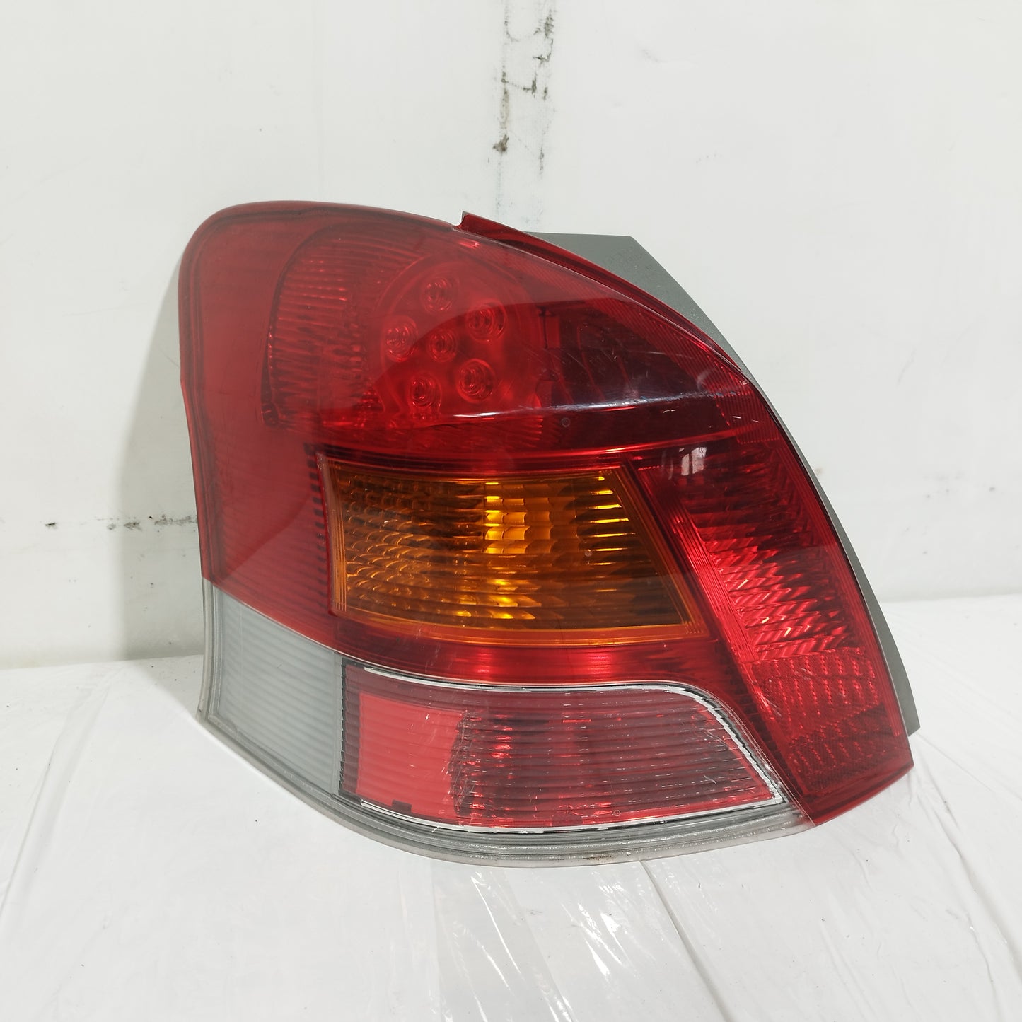 Fanale posteriore sx a Led Toyota Yaris II (XP90) Restyling 2009-2011 DEPO cod: 08-212-19T3L-F ecoAC14905