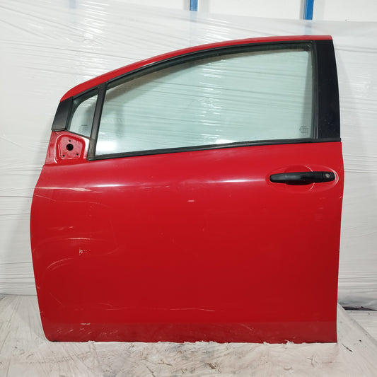 Sportello anteriore sx rosso Toyota Yaris II (XP90) 2005-2011 ecoAC17323