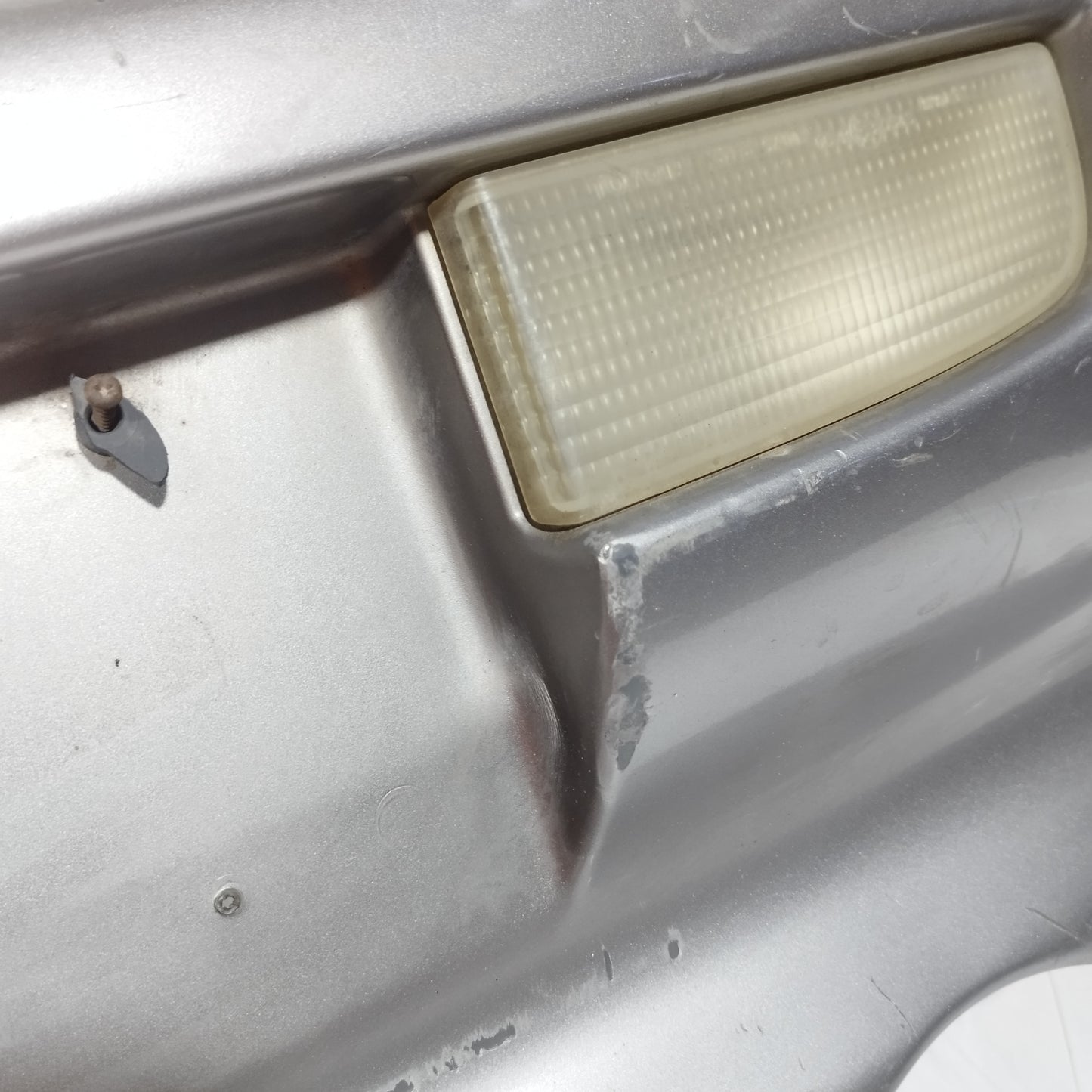 Paraurti posteriore grigio scuro Toyota Yaris TS 2002 ecoAC12817