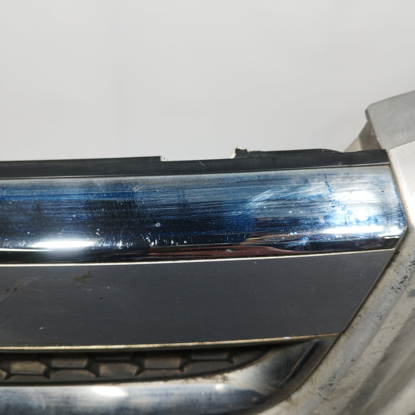 Paraurti anteriore grigio Chevrolet Captiva 2008 ecoAC10223