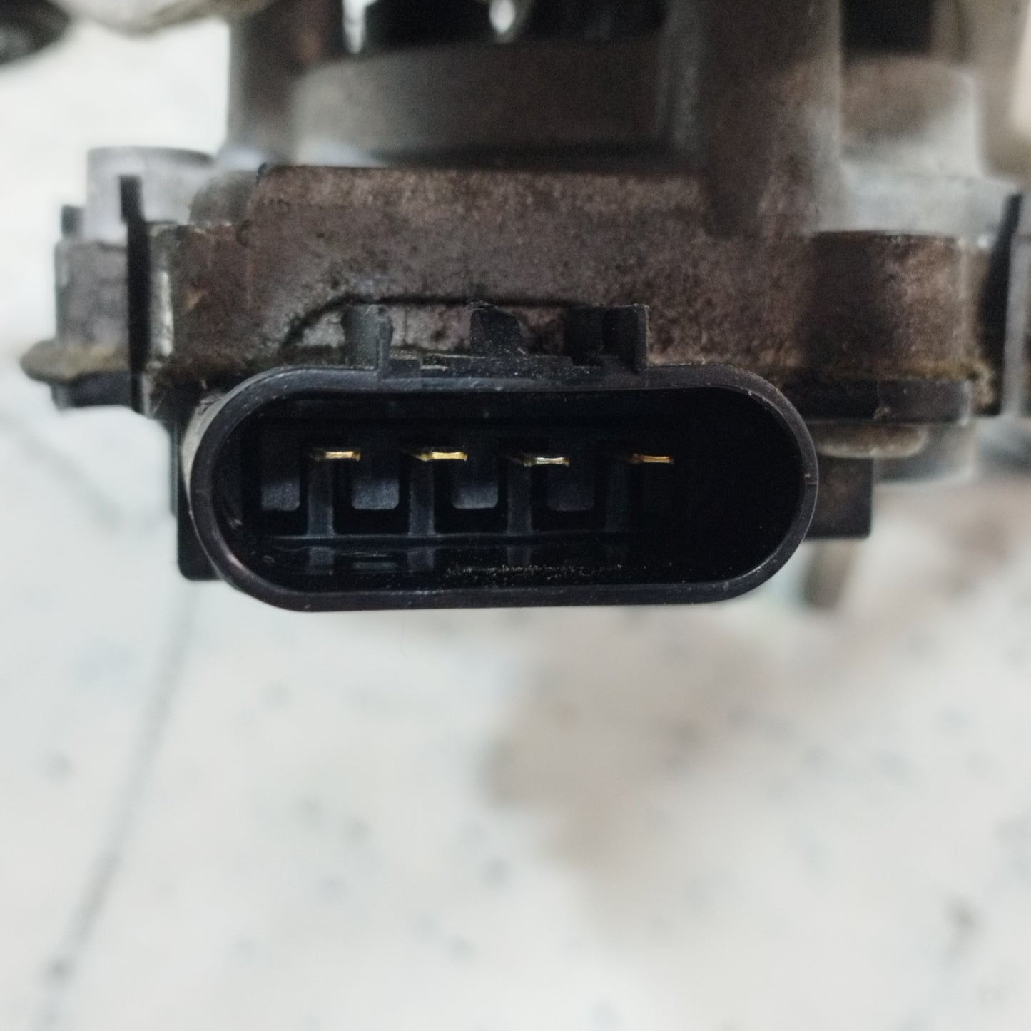 Front wiper motor Opel Insignia 2014 4 pin code: 13227392 ecoAC9549