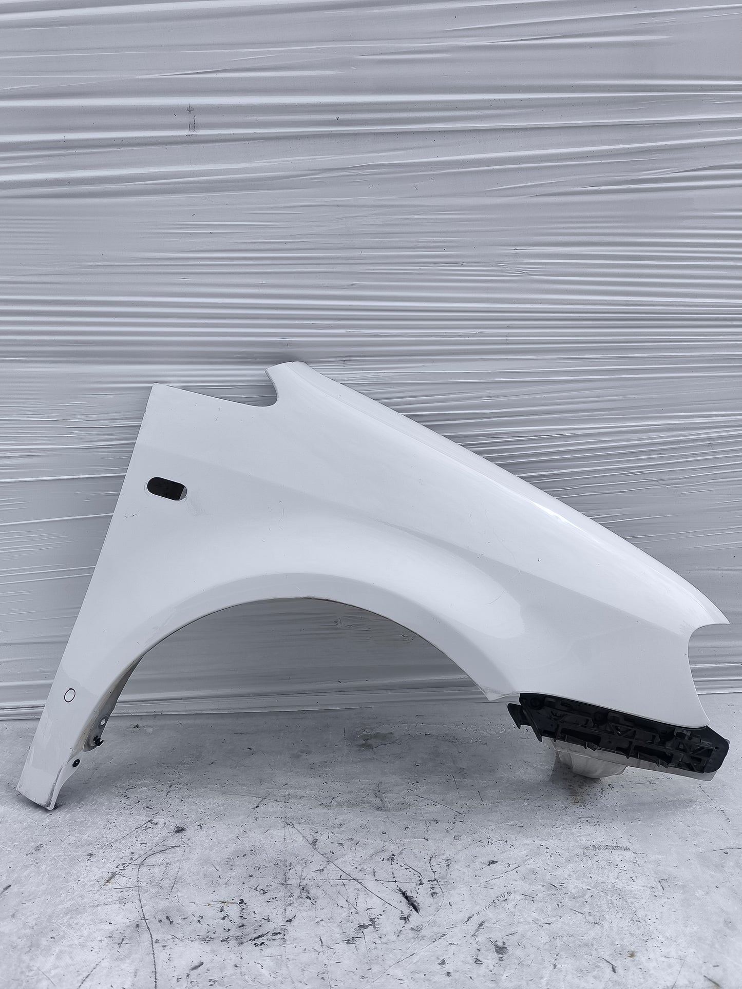 Parafango dx Volkswagen Caddy bianco anno 2004-2010 ecoAG8231