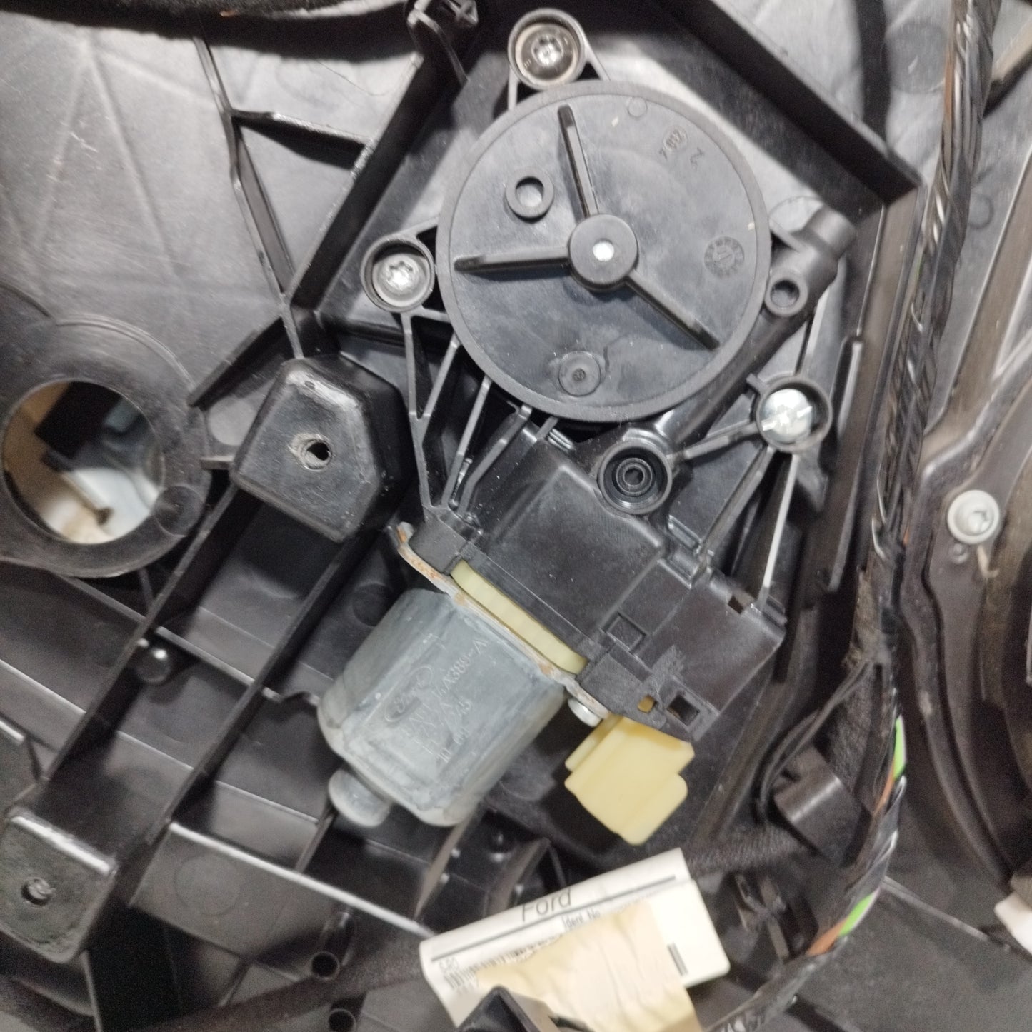 Rear left rack Ford Fiesta 2010 code: 8a6114a389a ecoAC8883