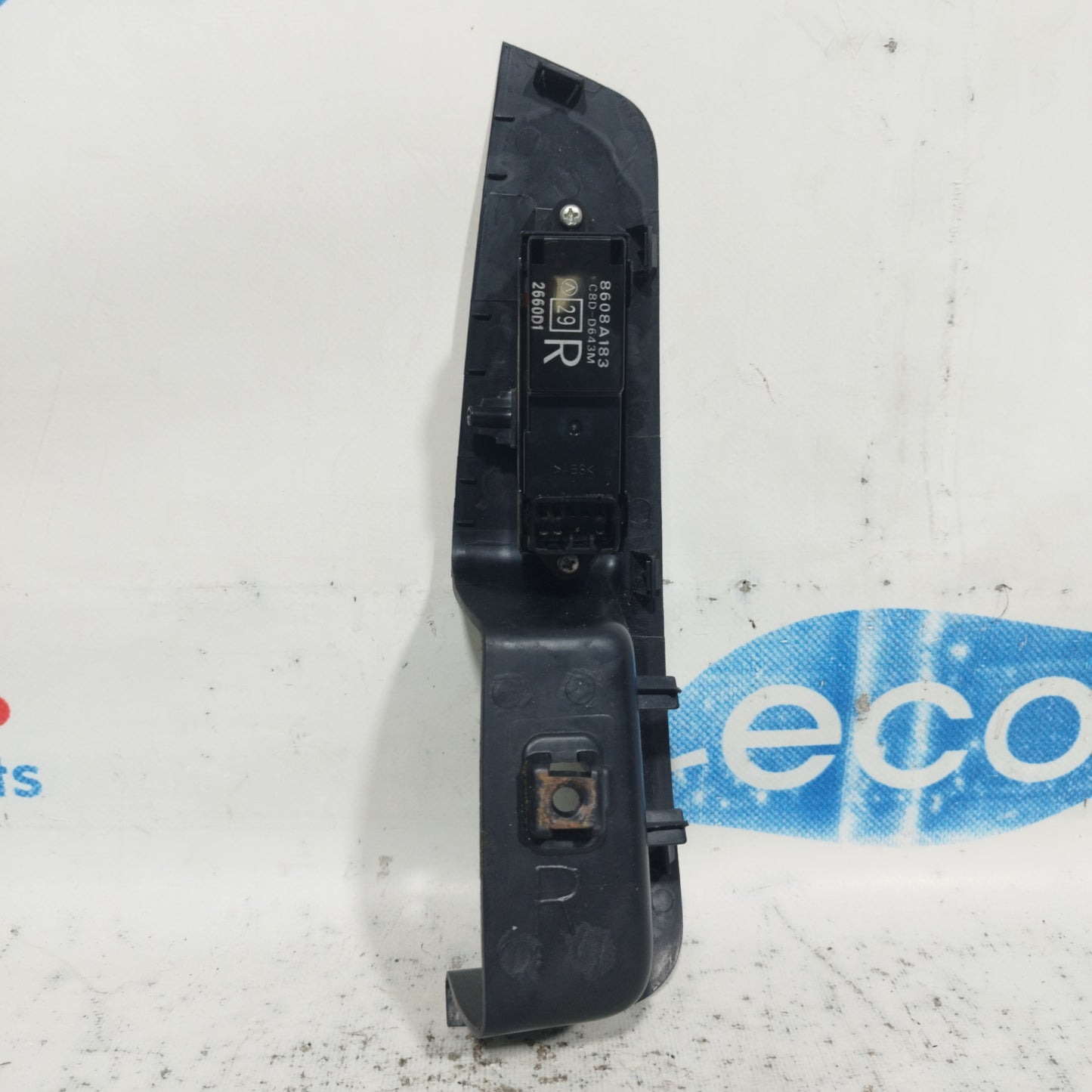 Rear right button panel Peugeot 4007 2008 Code: 8608A183 ecoAC9150