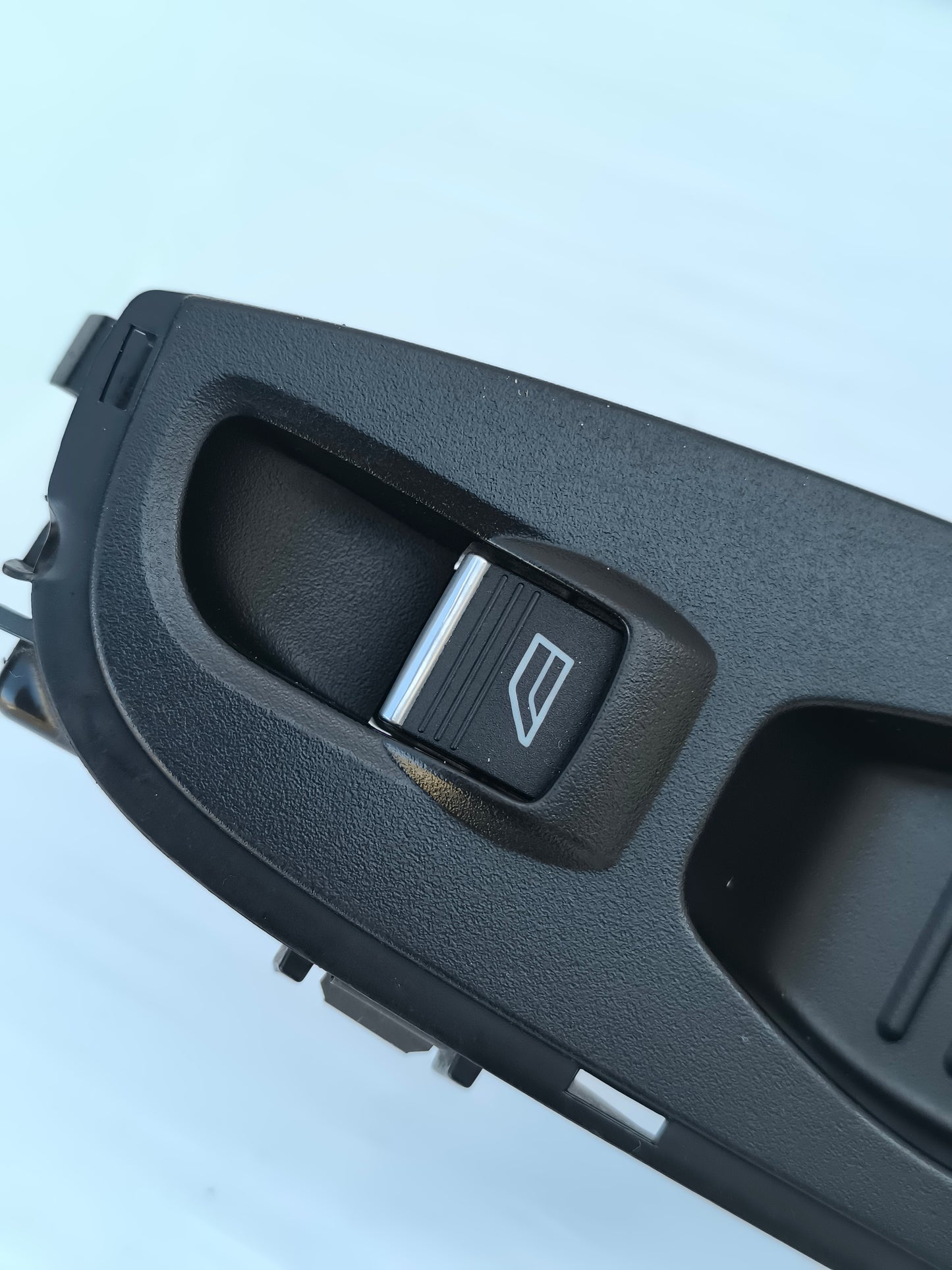 Pulsantiera anteriore dx Ford Fiesta anno 2016 cod. C1BB-A240A040 ecoAG7428