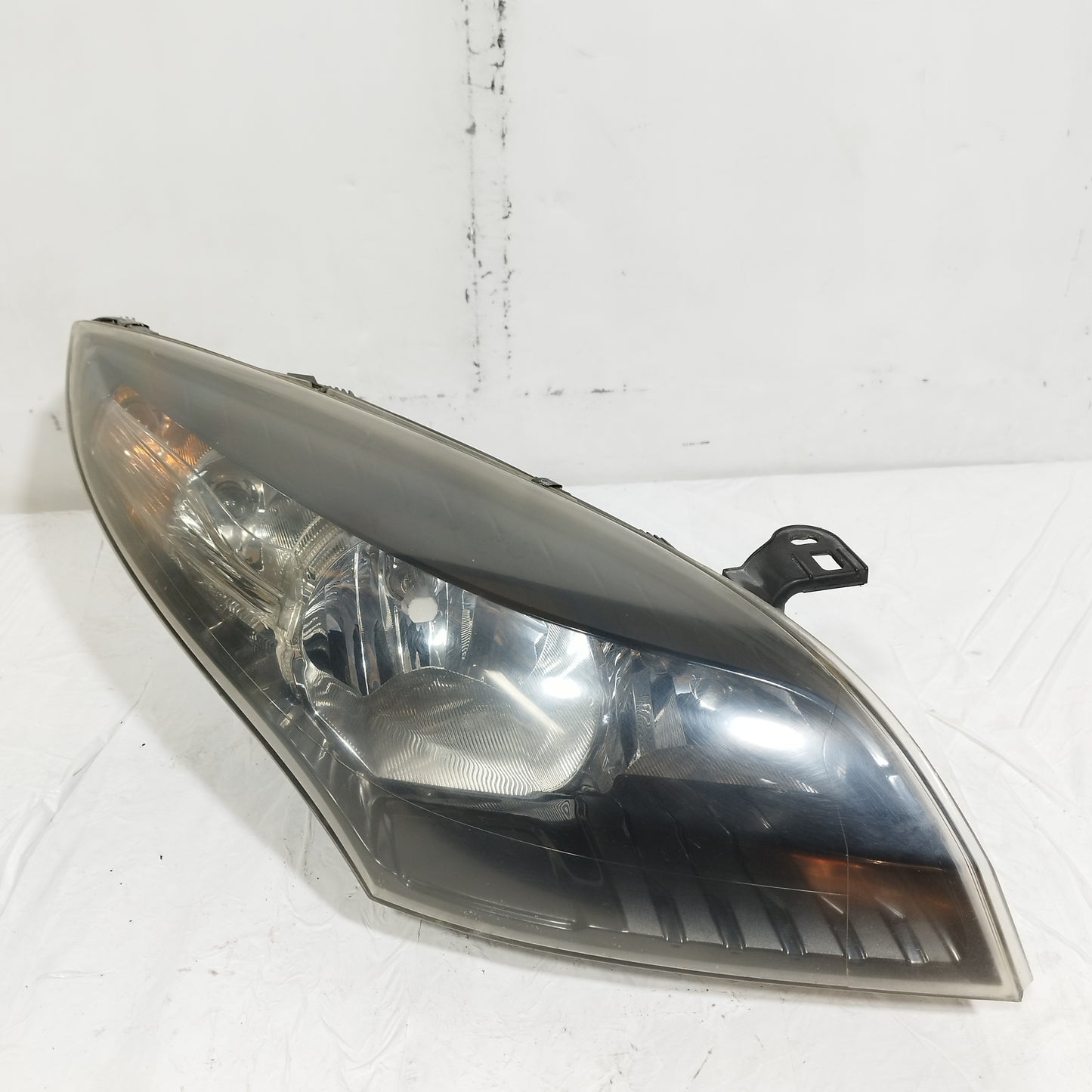 Fanale anteriore dx Renault Megane 2011 cod: 030124420400 ecoAC15104