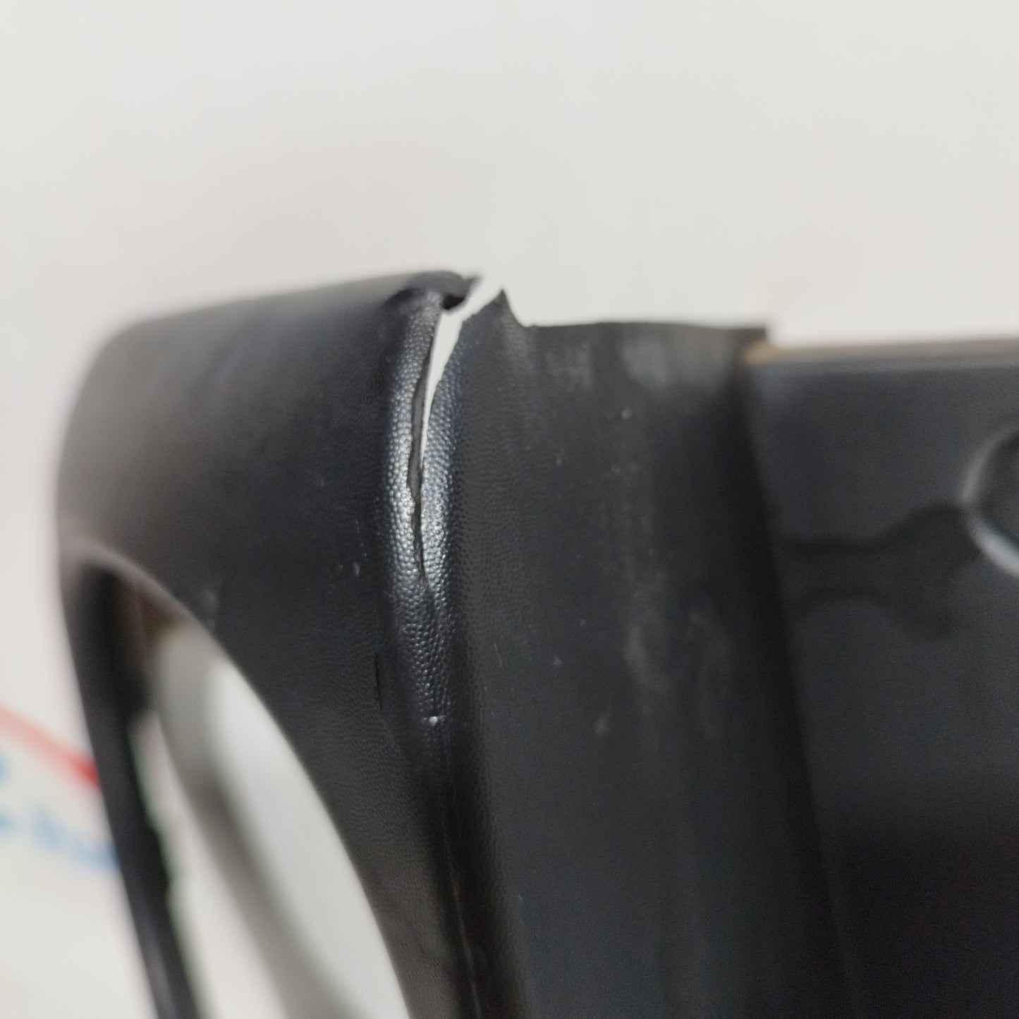 Rear left fog light molding Fiat 500L 2013 code: 735525860 ecoAC9325