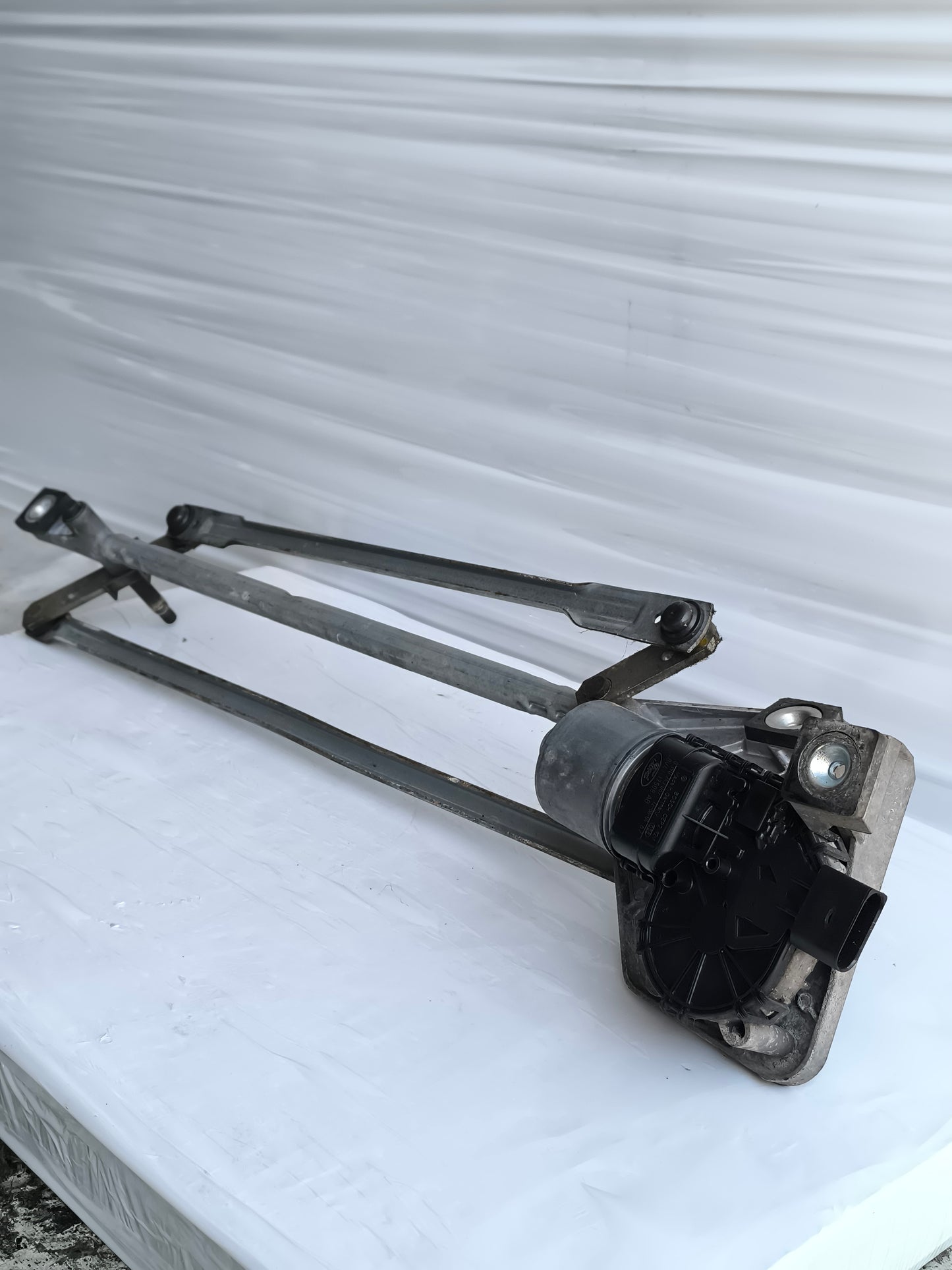 Motorino tergicristalli anteriore Ford Kuga I anno 2008-2012 BOSCH cod: 3397021368 ecoAG8574