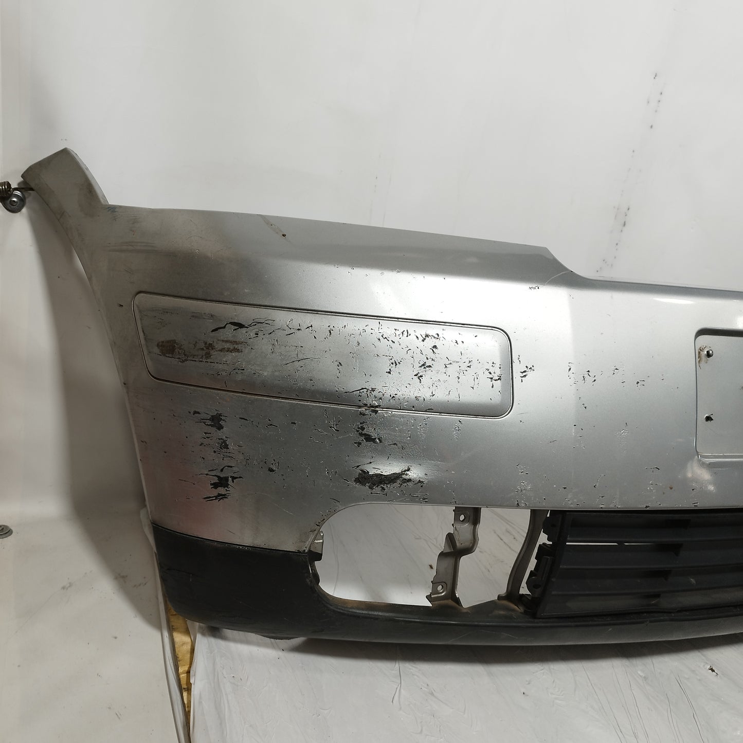 Paraurti anteriore grigio argento Audi A2 2004 ecoAC10693