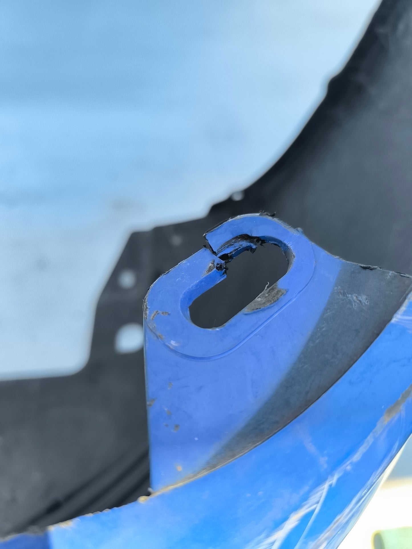 Front bumper Lancia Ypsilon elefantino year 2003 blue has two damaged stops and some scratches ecoAG7193