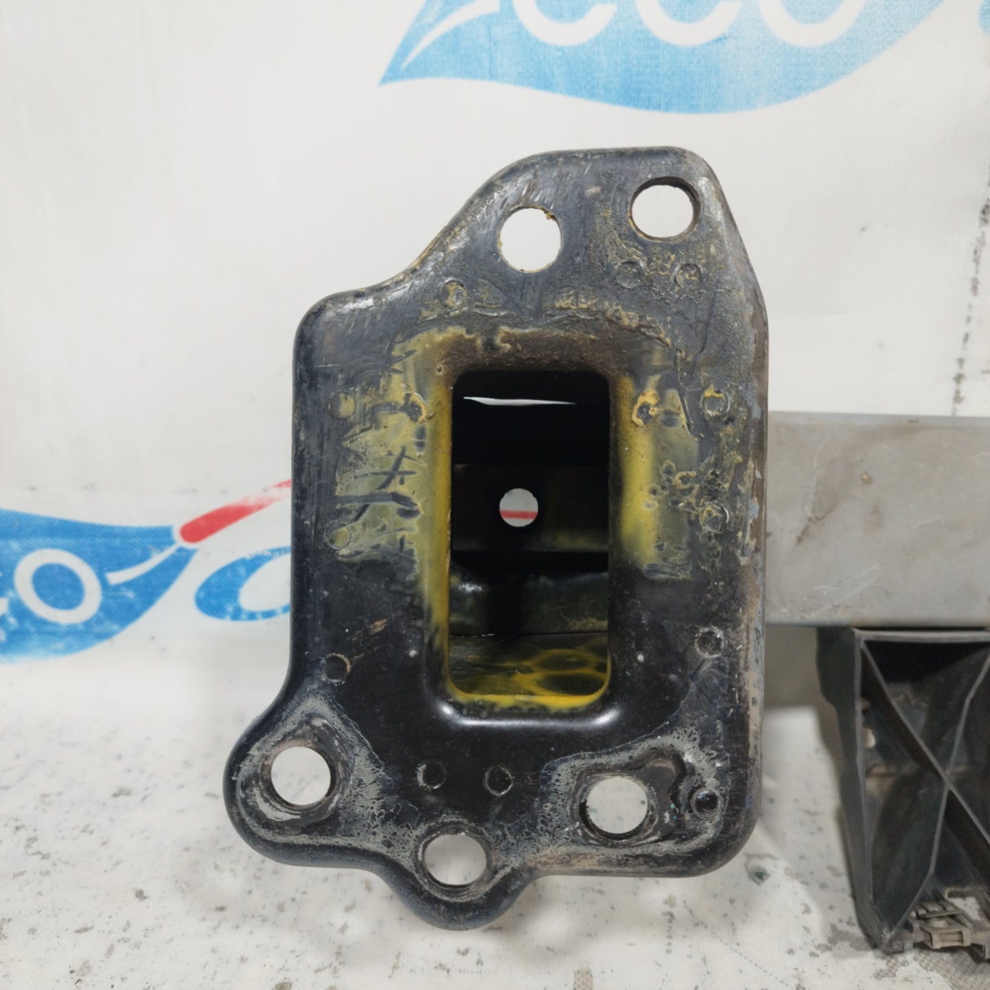 Front bumper reinforcement Opel Meriva 2008 cod: 93368357 ecoAC8277