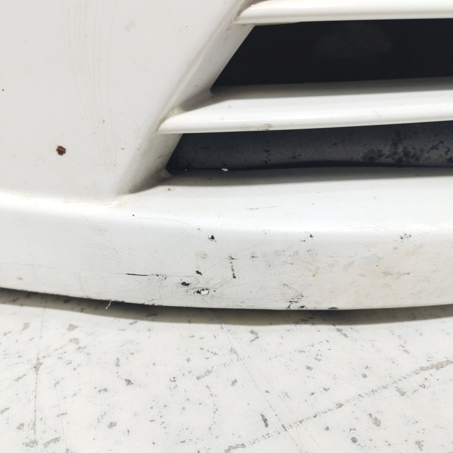 White Front Bumper Chevrolet Spark 2011 ecoAC9702
