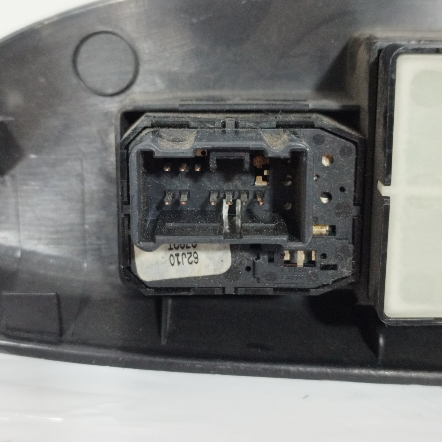 Front left control panel with 2 buttons Fiat 16/ Suzuki SX4 2012 code 8372555L20 ecoAC2991