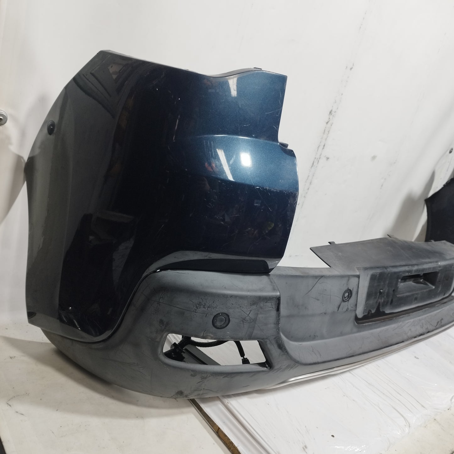 Paraurti posteriore blu scuro Peugeot 3008 2013-2016 Restyling cod: 9685633177 ecoAC15555