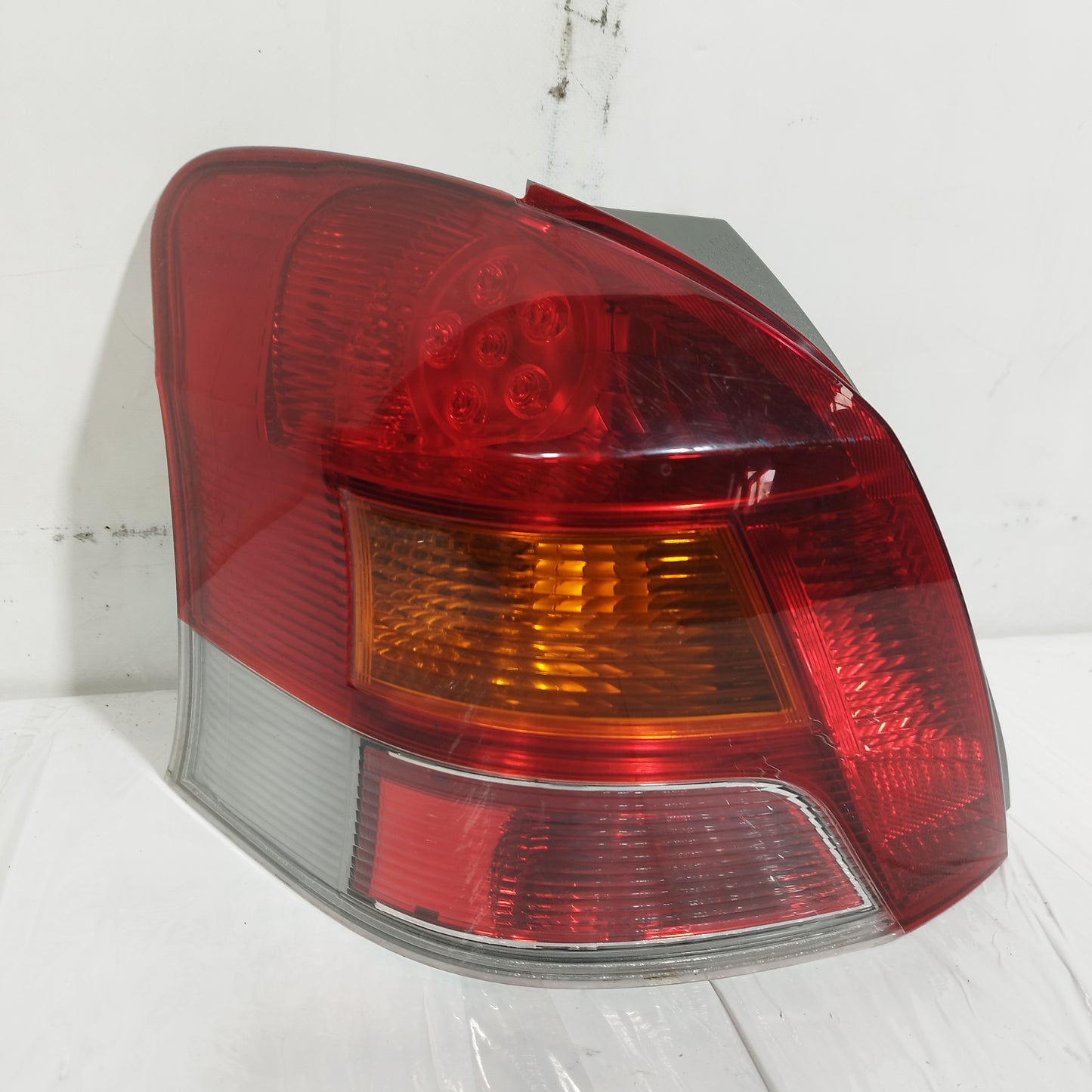 Fanale posteriore sx a Led Toyota Yaris II (XP90) Restyling 2009-2011 DEPO cod: 08-212-19T3L-F ecoAC14905
