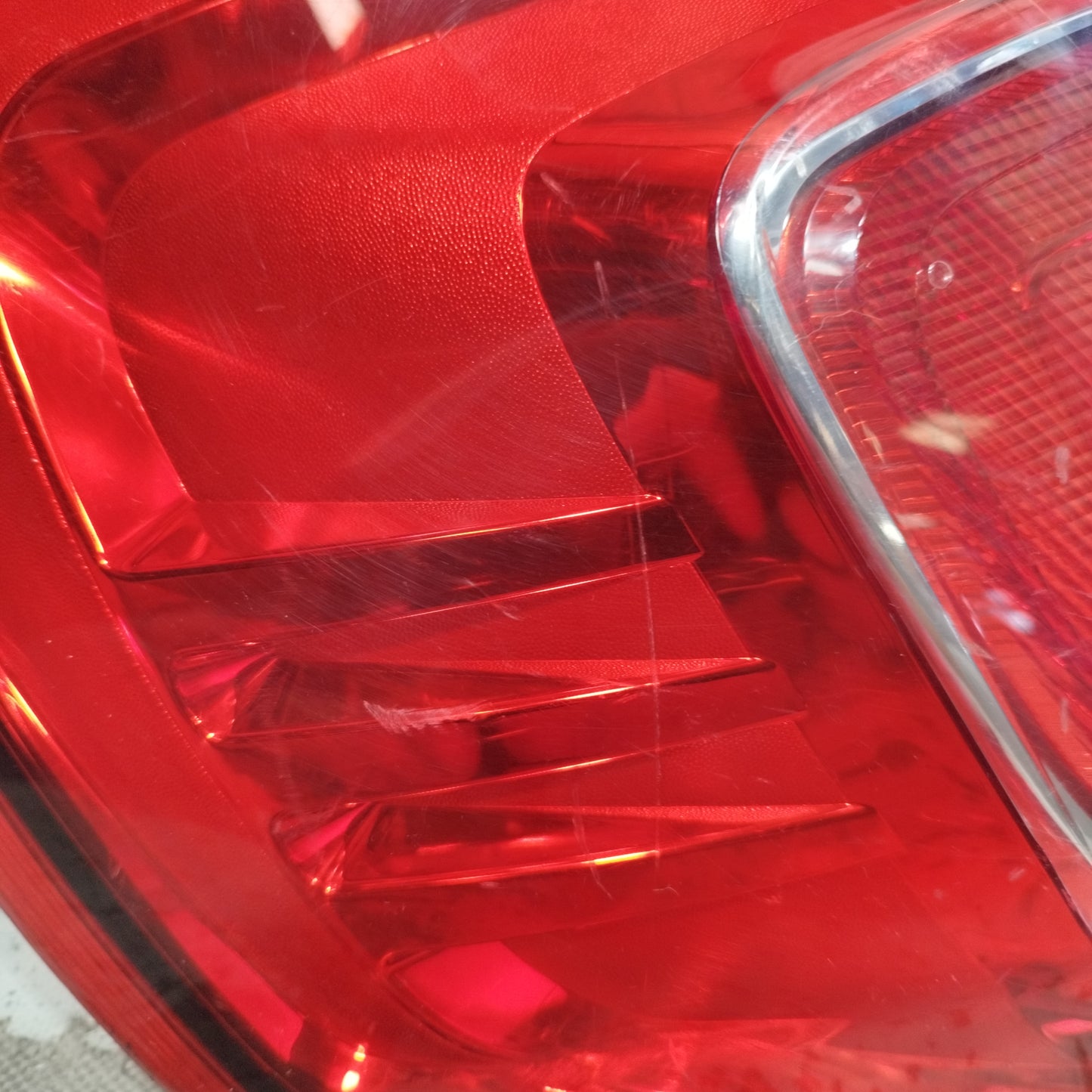 Fanale posteriore sx Ford Fiesta 2013 ecoAC10256