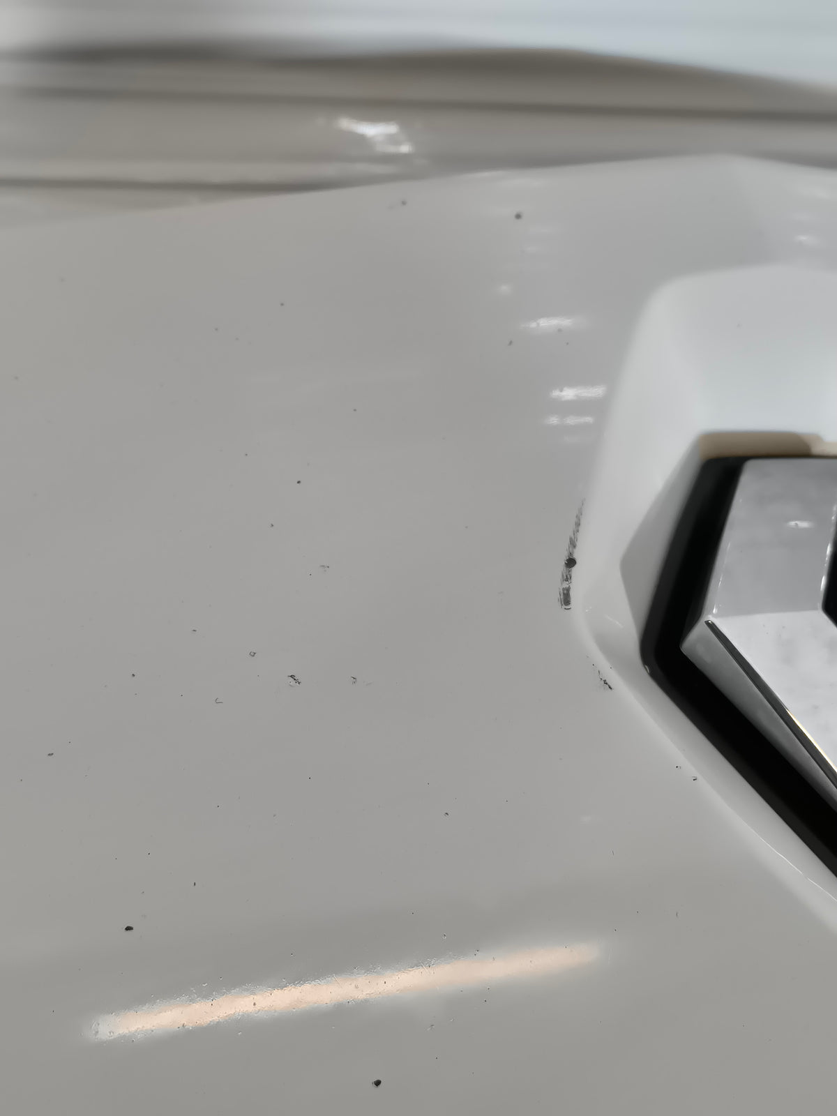 Mascherina anteriore bianca Renault Kangoo II anno 2008-2013 ecoAG9860