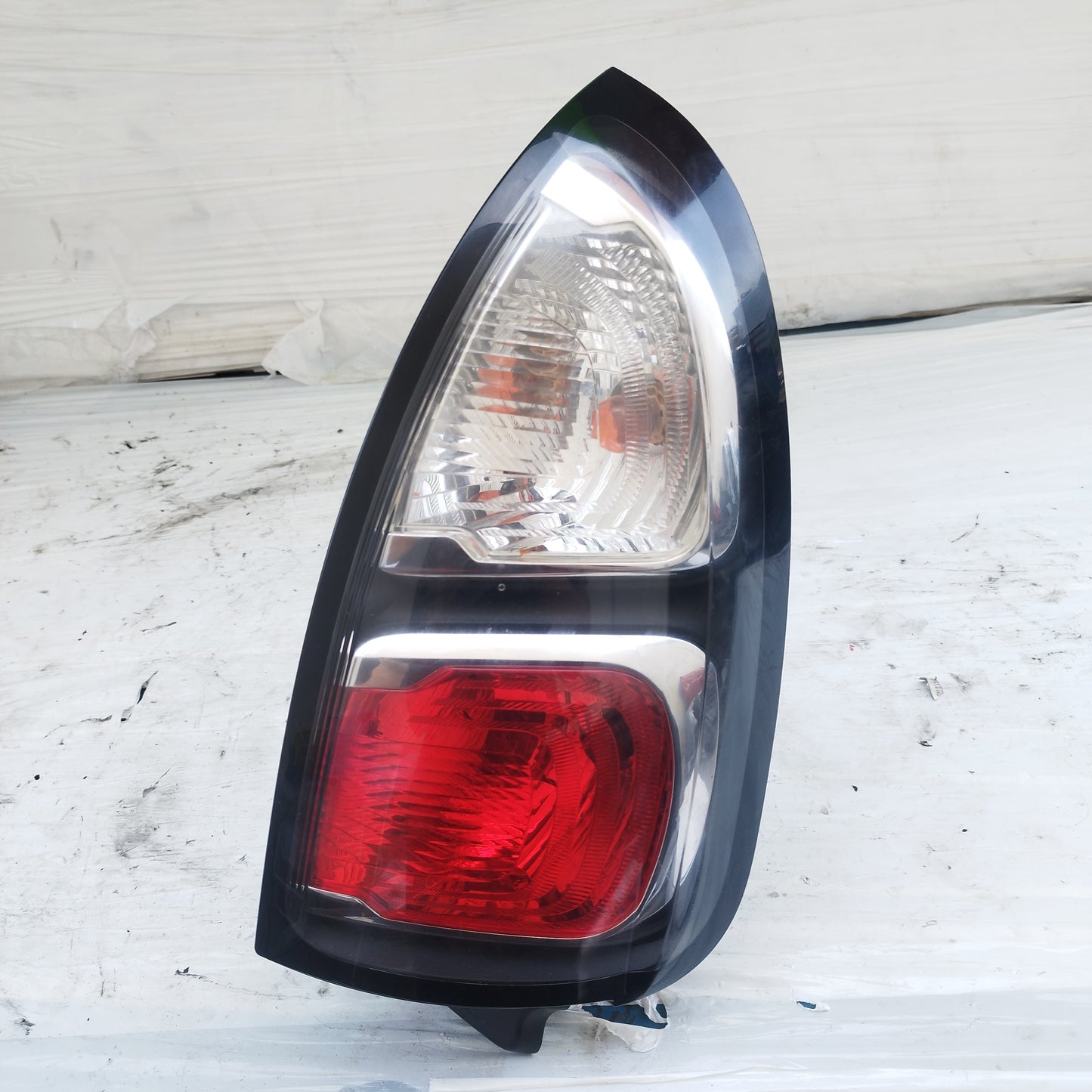 Fanale posteriore dx Citroen C3 Picasso 2009 cod: 9681749180 ecoDM304