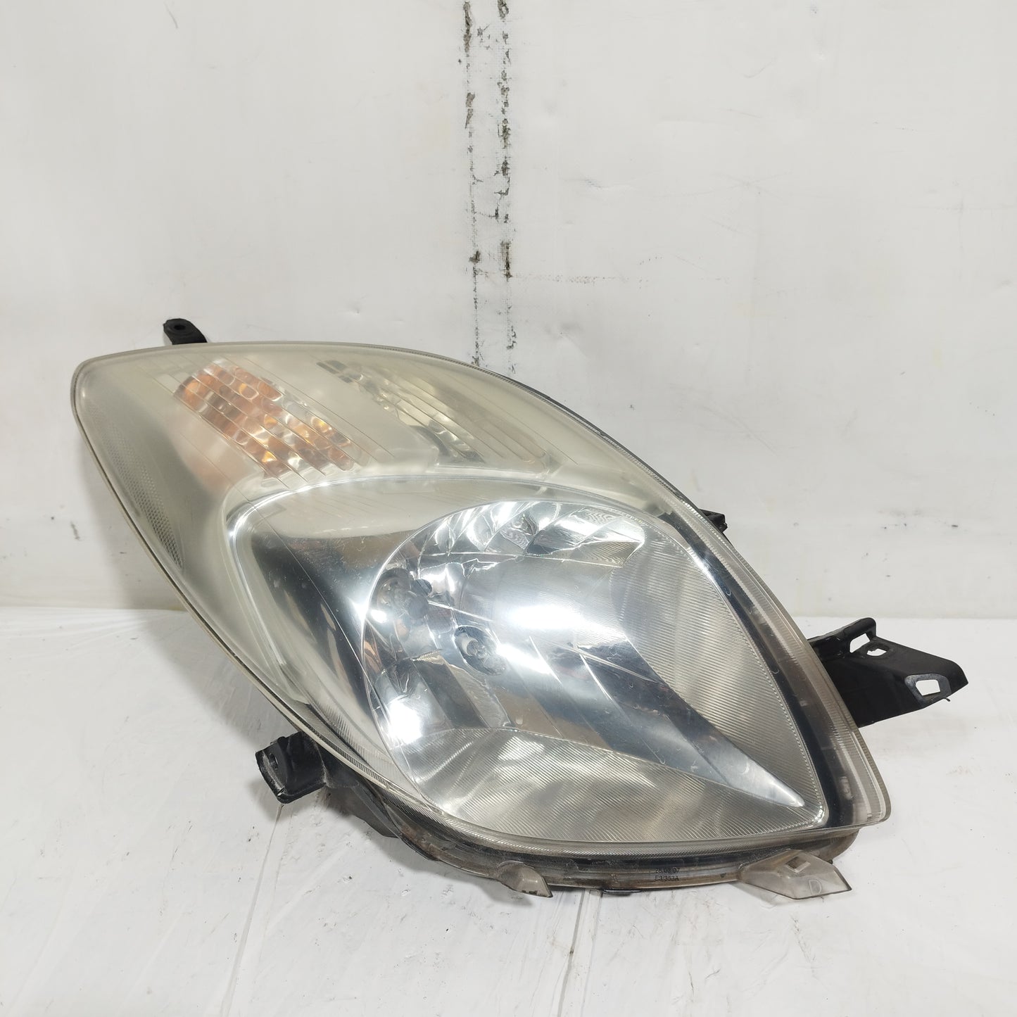 Fanale anteriore dx Toyota Yaris ii (XP90) 2006-2008 cod: 81110-0D120 ecoAC15340