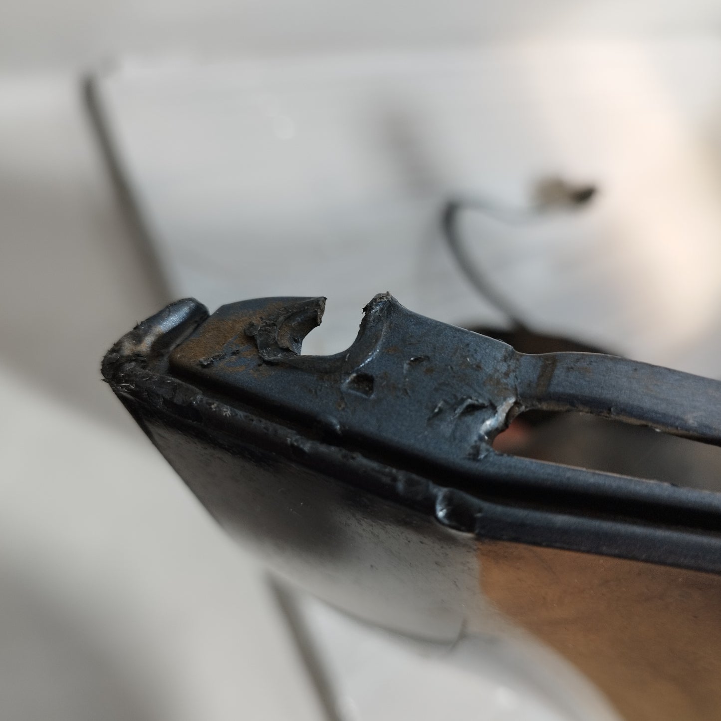 Paraurti posteriore grigio scuro Renault Clio 2010 ecoAC12639