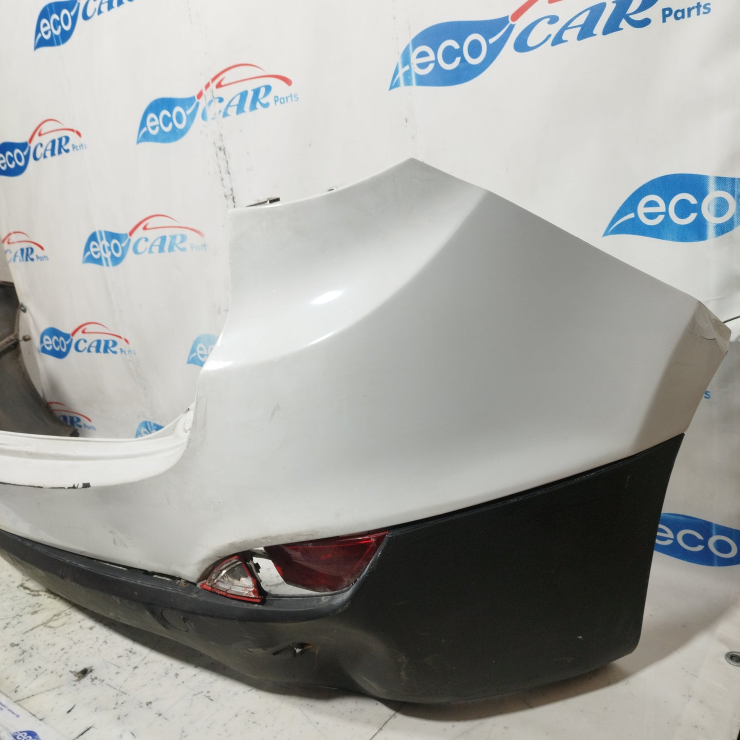 Weiße Heckstoßstange Hyundai IX35 2011 ecoAC9919