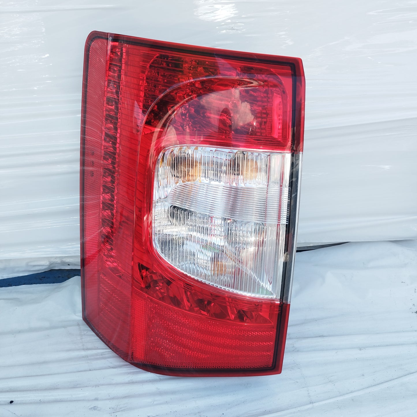 Fanale posteriore sx a led Lancia Voyager (404) 2011-2015 ecoDM334