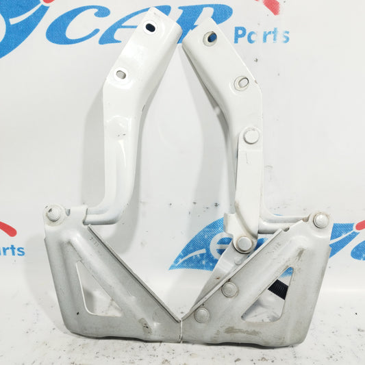 Hinges / Brackets Bonnet right and left white Fiat Fiorino 2011 ecoAC8679