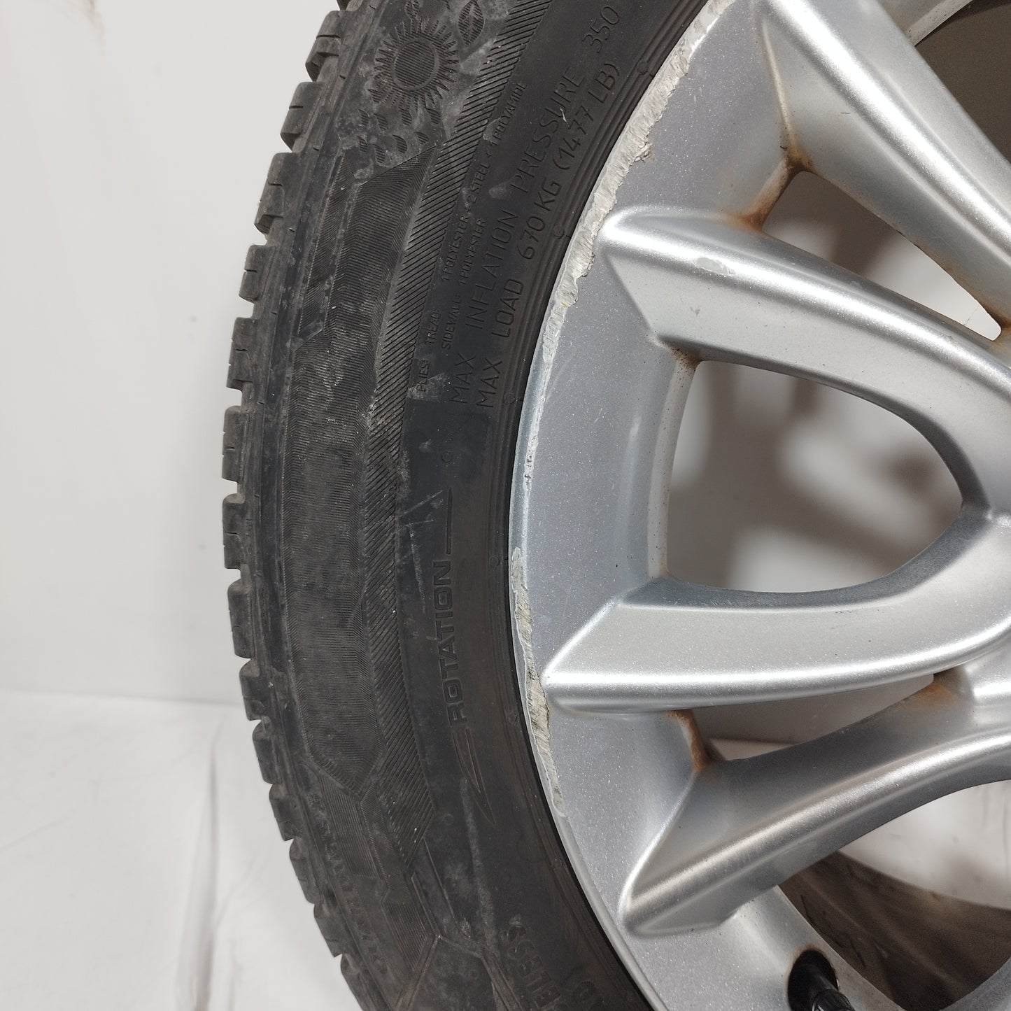 Cerchi in lega completi di gomme Lancia Delta 2011 ecoAC12231