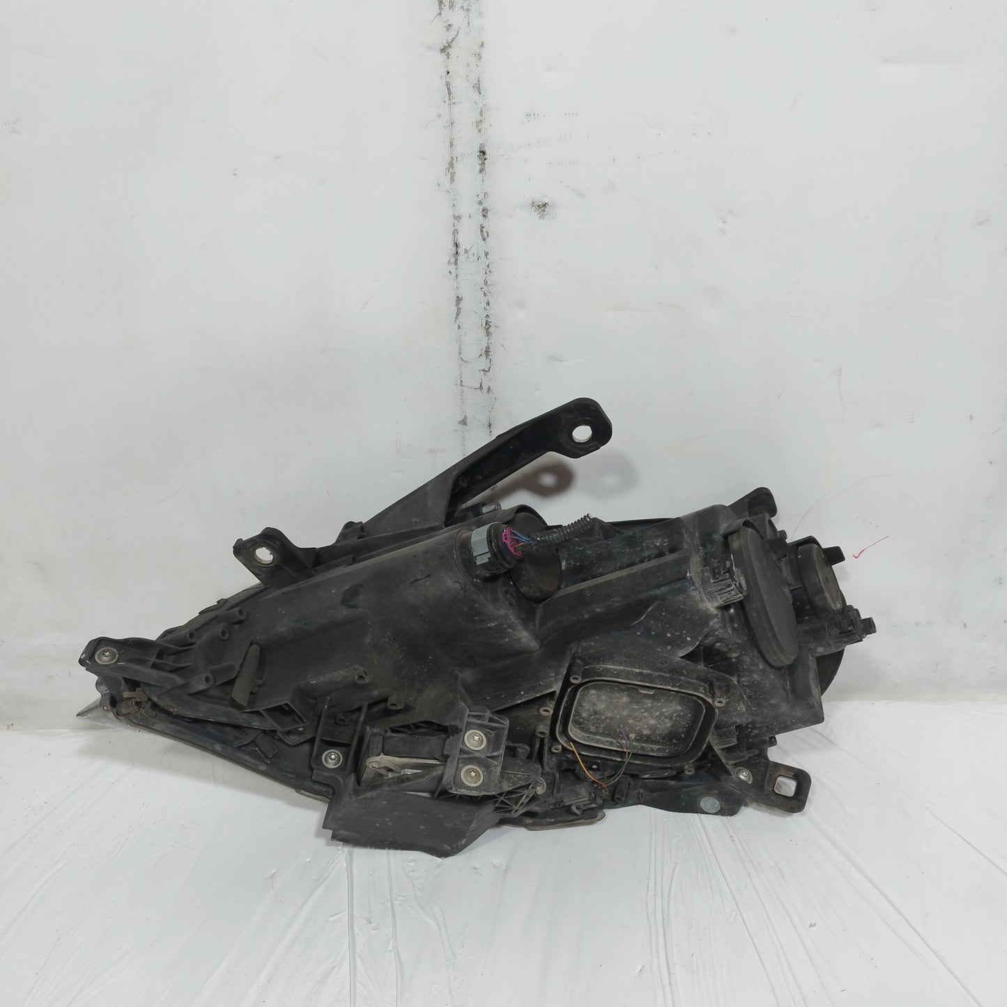 Fanale anteriore dx Lancia Delta III serie (844)  2008-2014 cod: 844052713 ecoAC14818