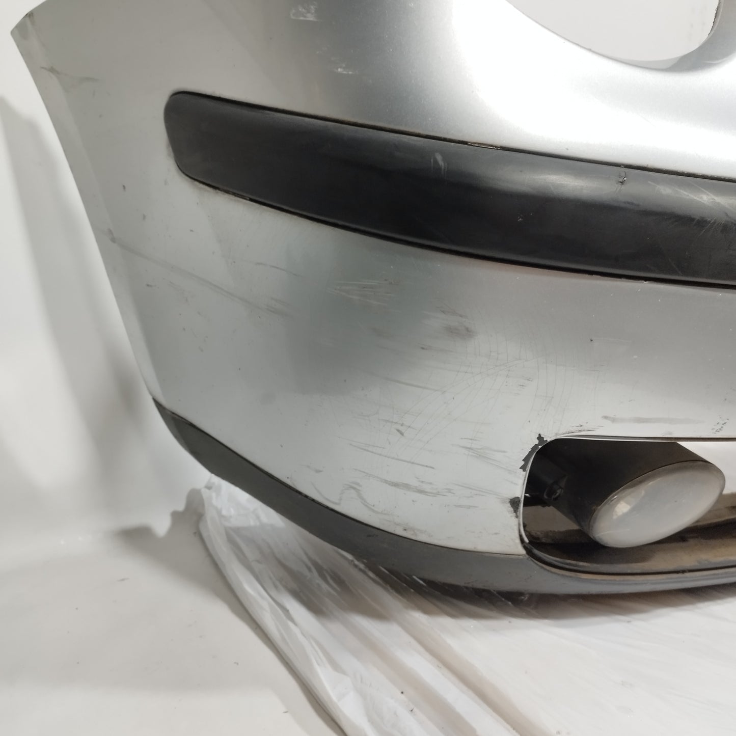 Paraurti anteriore grigio Volkswagen Polo 2003 ecoAC12814